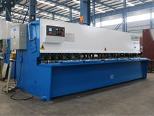 ZDS-440 (QC12Y-4X4000) 擺式剪板機(jī)/數(shù)控剪板機(jī)/中國馳名商標(biāo)/折彎?rùn)C(jī)剪板機(jī)